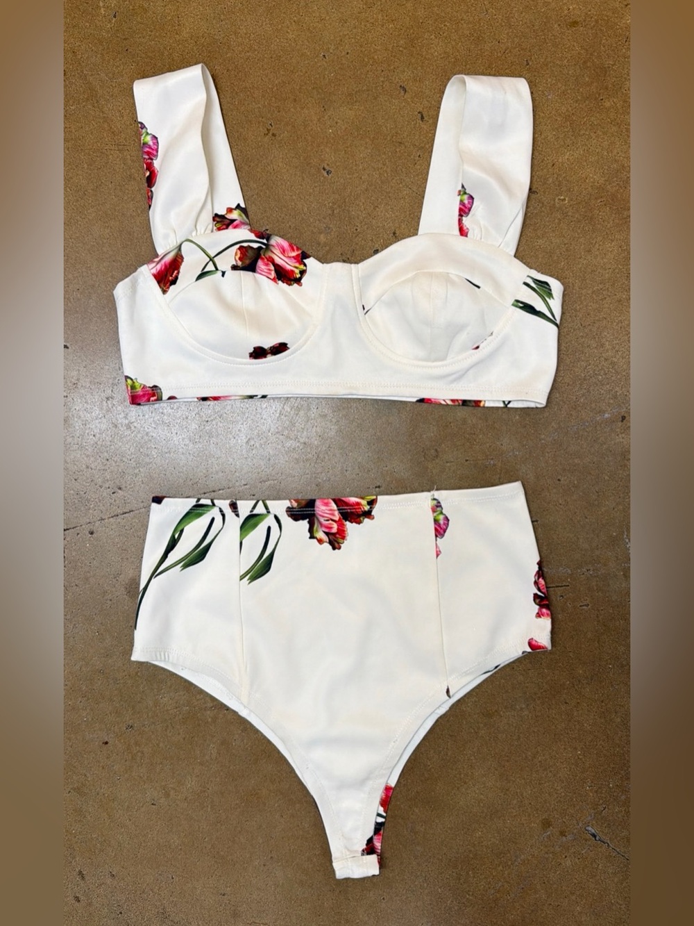 HOT & DELICIOUS Off White Floral Bikini High Waisted Size Small
